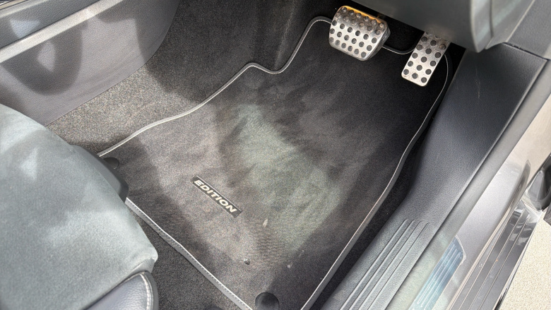 Mercedes-Benz A-Class A250e AMG Line Premium Plus Edition 4dr Auto Saloon